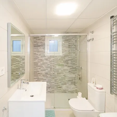 Liria Apartment *